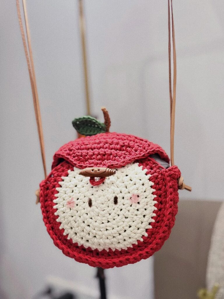 Apple Crossbody Bag - Crochet Handicraft (Including Tutorial) 5 dsl1 1